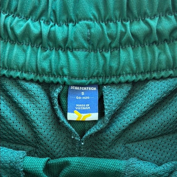Old Navy Two-Tone Green Athletic Shorts S - Picture 2 of 5